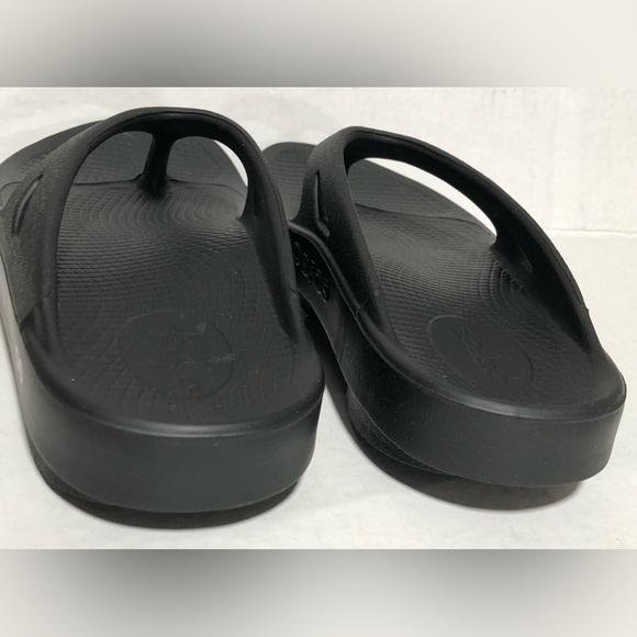 OOFOS Black Comfort Sandals - Picture 7 of 10